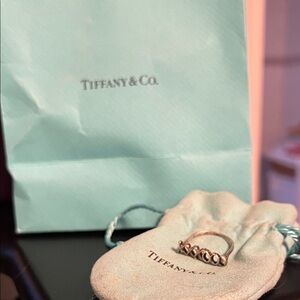 Tiffany & Co. Rose Gold Five-Link Open Circle Ring with Blue Box